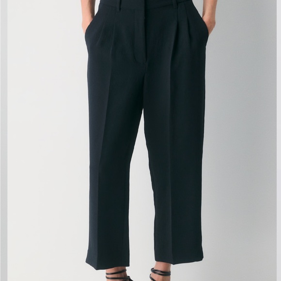 Aritzia The Effortless Pant Cropped - Crepette Black - Picture 2 of 5